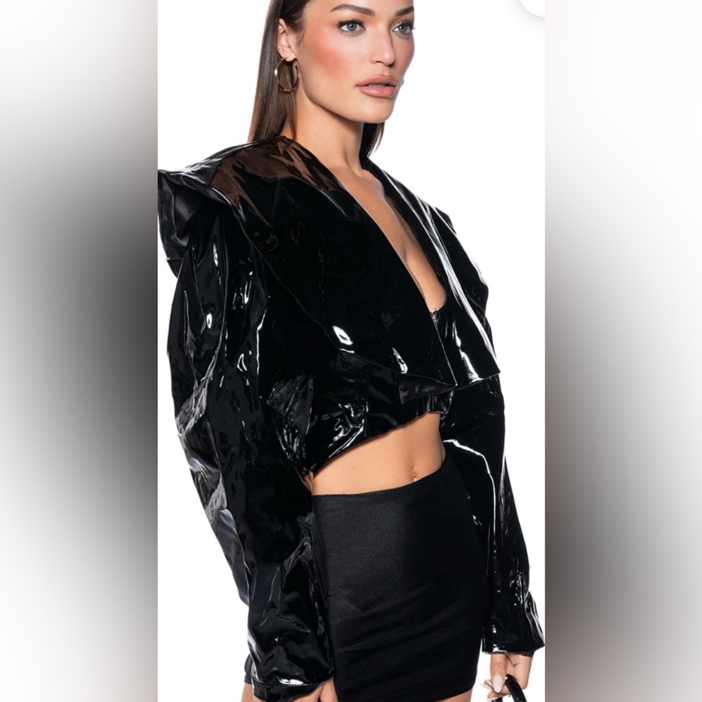 AKIRA Black Patent Cropped Blazer with Oversized Collar - Picture 3 of 7